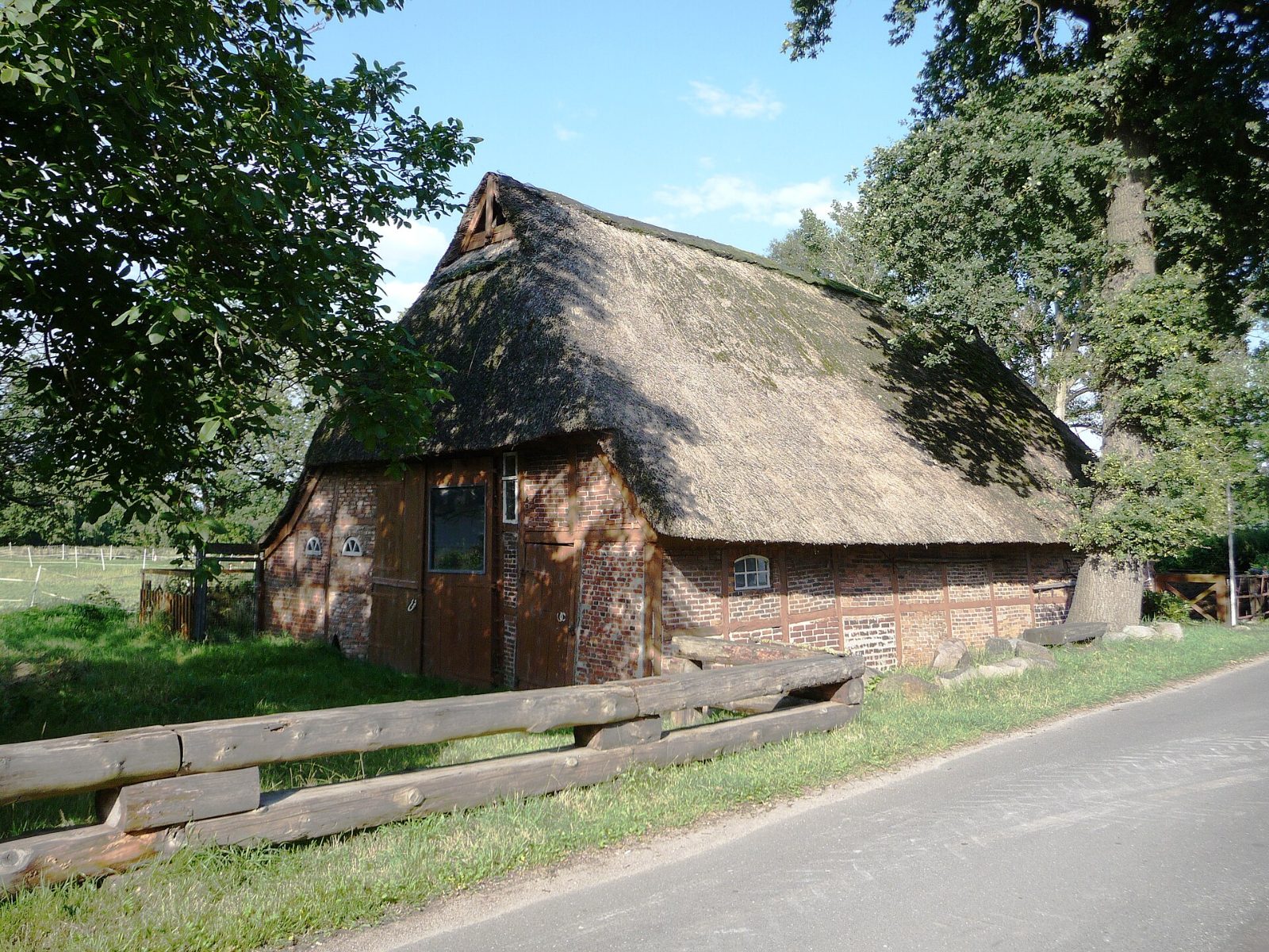 Reetdachscheune am Ihlweg in Ellerbek – Immobilienmakler Ellerbek